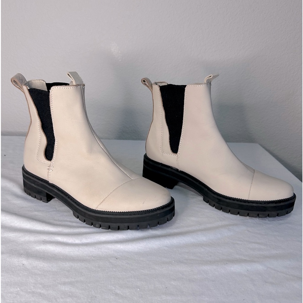 COPY - TOMS Women's Dakota Leather Chelsea Boots - size:8